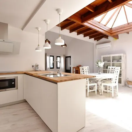 Sunny Bungalow In Front Of The Sea 3 Bedrooms